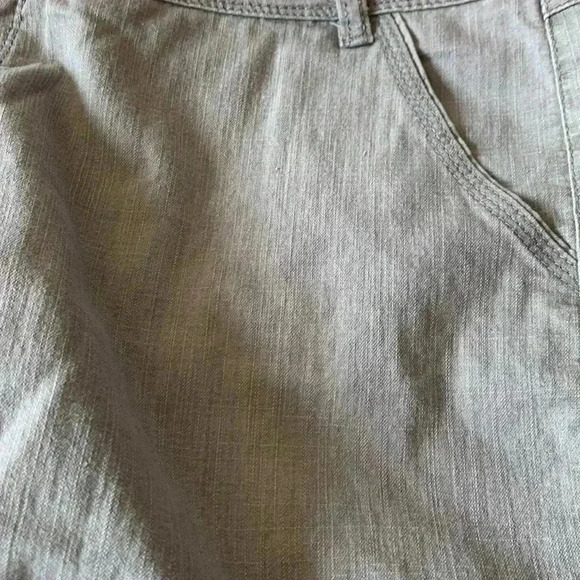 Santana Jeans shorts, tailored light  gray with cuffs - Picture 7 of 8